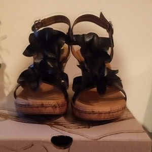 b.o.c floral wedge sandals